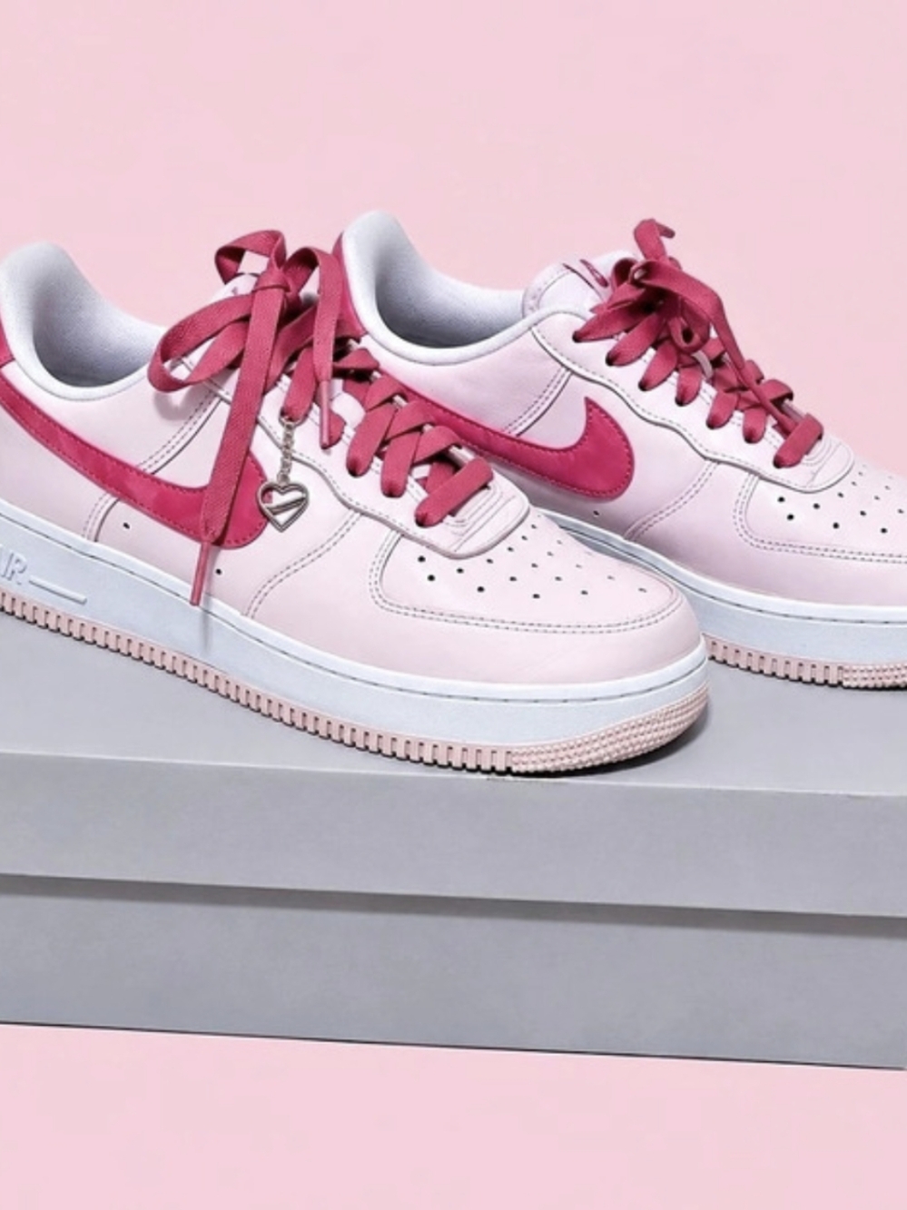 Nike Air Force 1 '07 Pink & White US 8.5 Valentine's Day